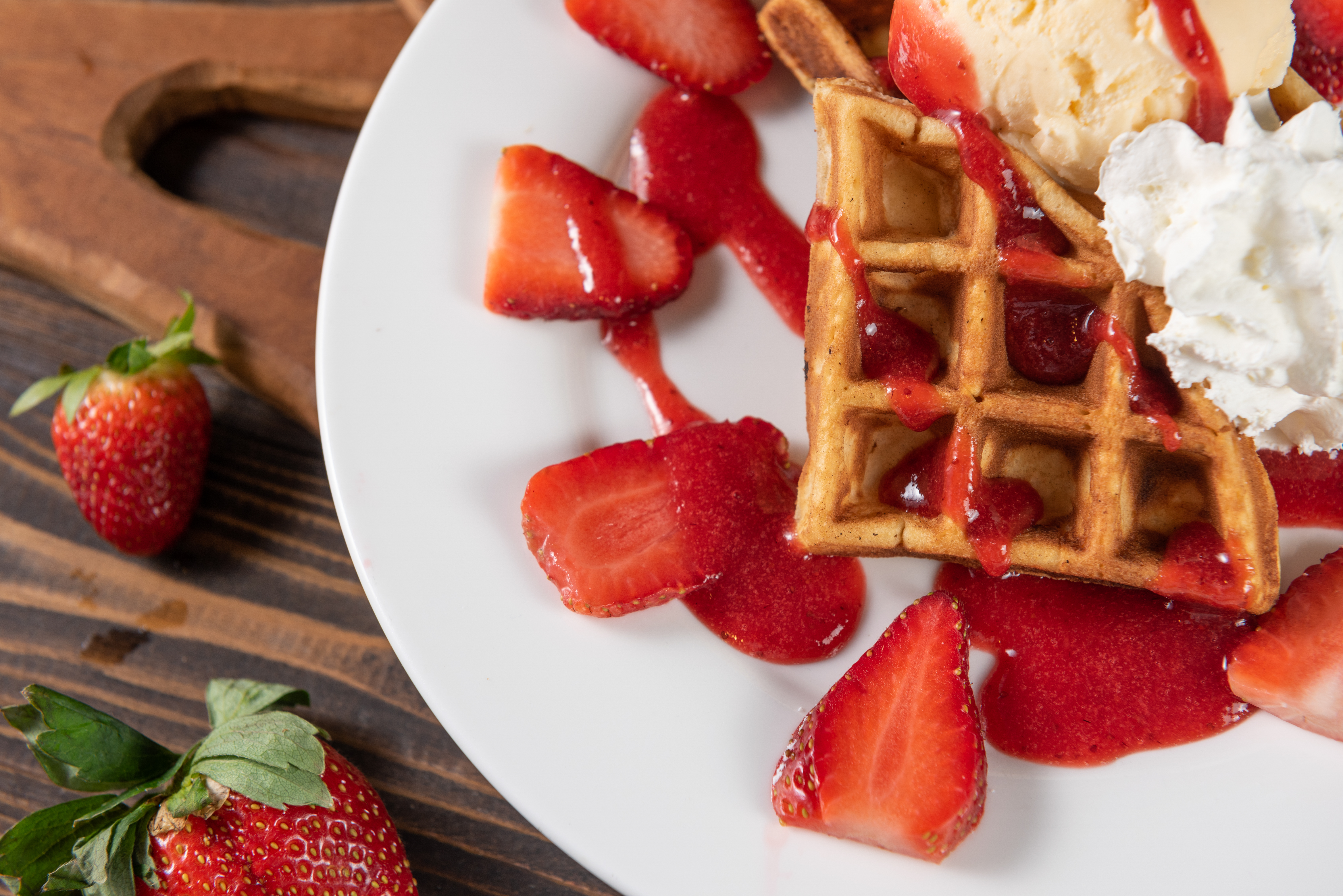 Waffles con sirope de fresa